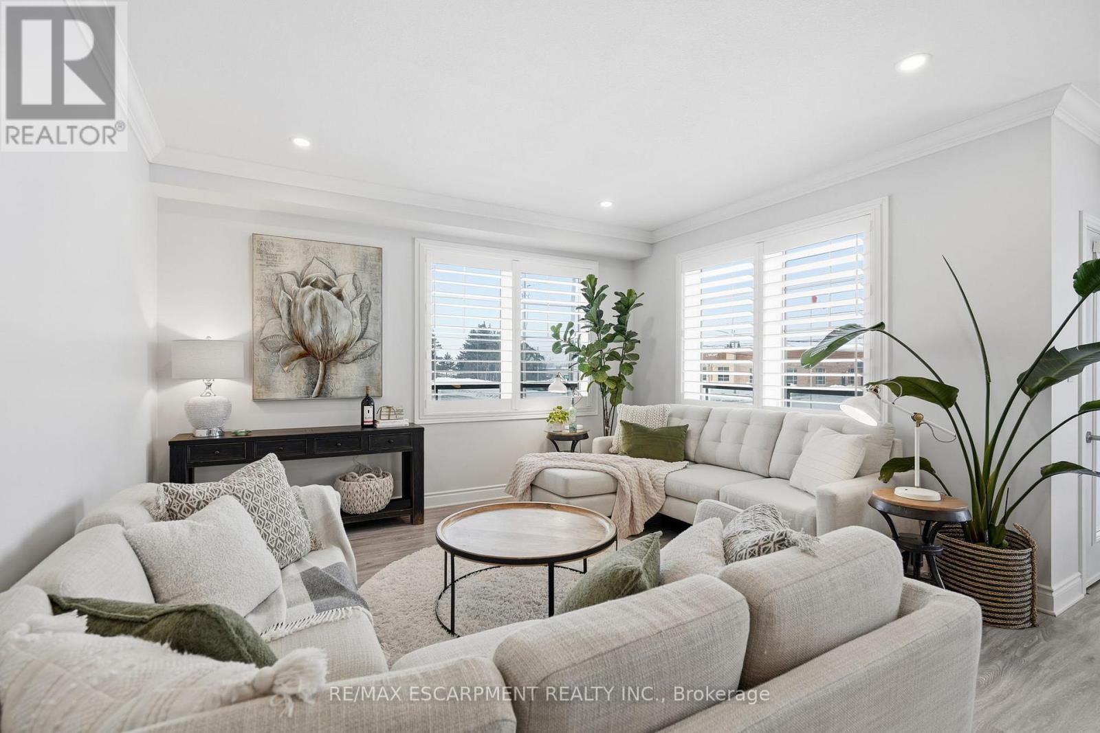 207 - 65 Haddington Street, Haldimand, Ontario  N3W 2H2 - Photo 8 - X12769702