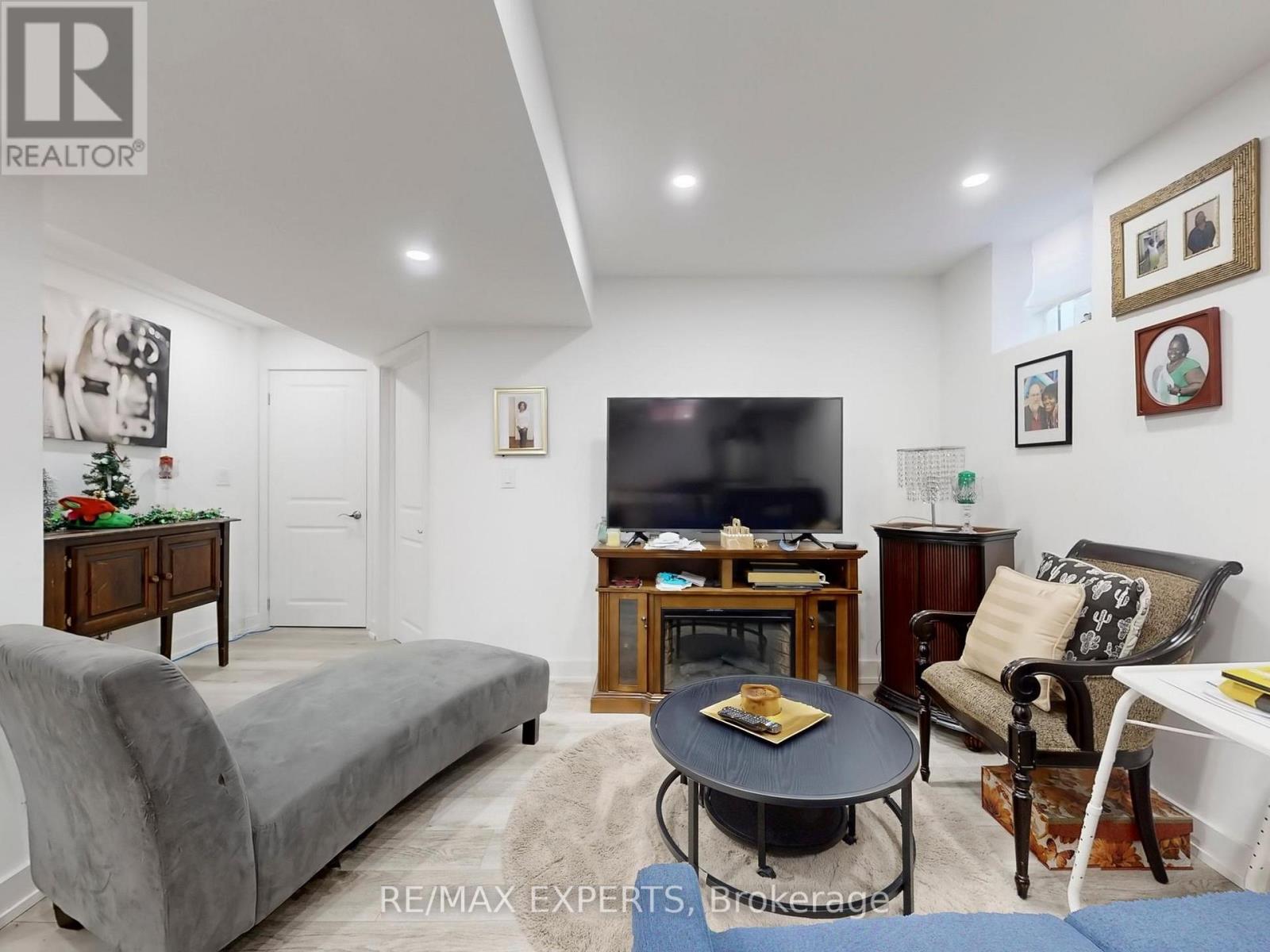 Basement - 26 Buttonleaf Crescent, Whitchurch-Stouffville, Ontario  L4A 4P5 - Photo 5 - N12769228