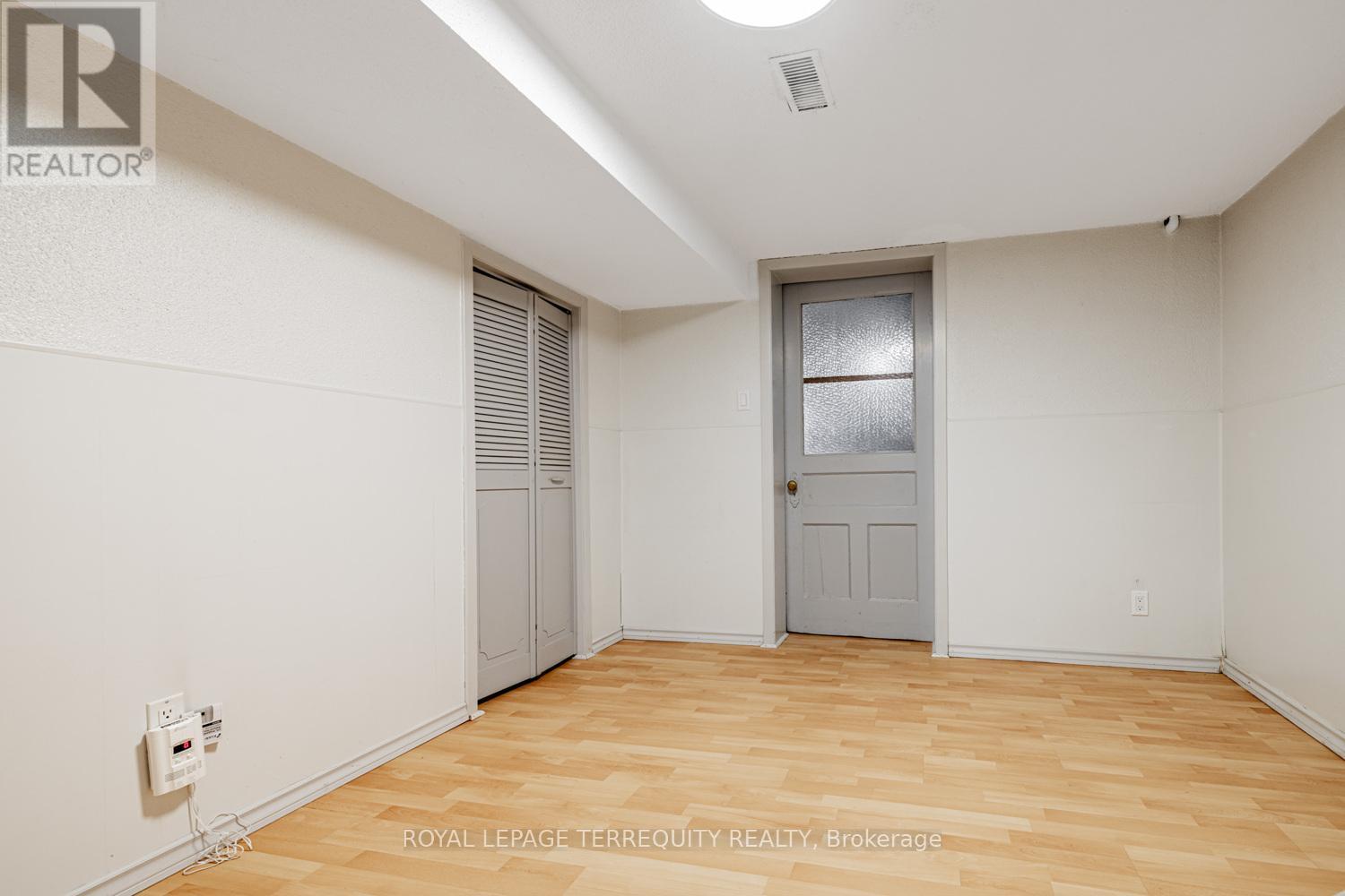 Bsmt - 171 Christie Street, Toronto, Ontario  M6G 3B3 - Photo 11 - C12769712