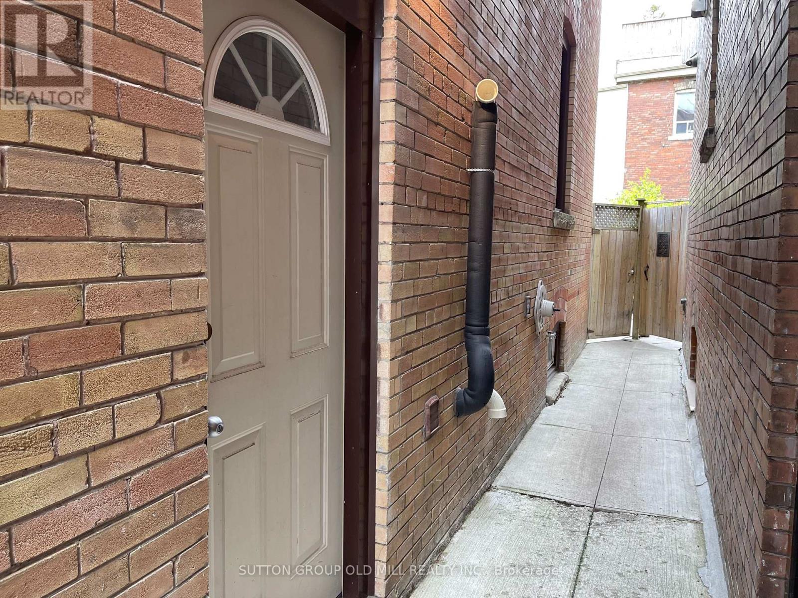 Lower - 180 Madison Avenue, Toronto, Ontario  M5R 2S5 - Photo 23 - C12769738