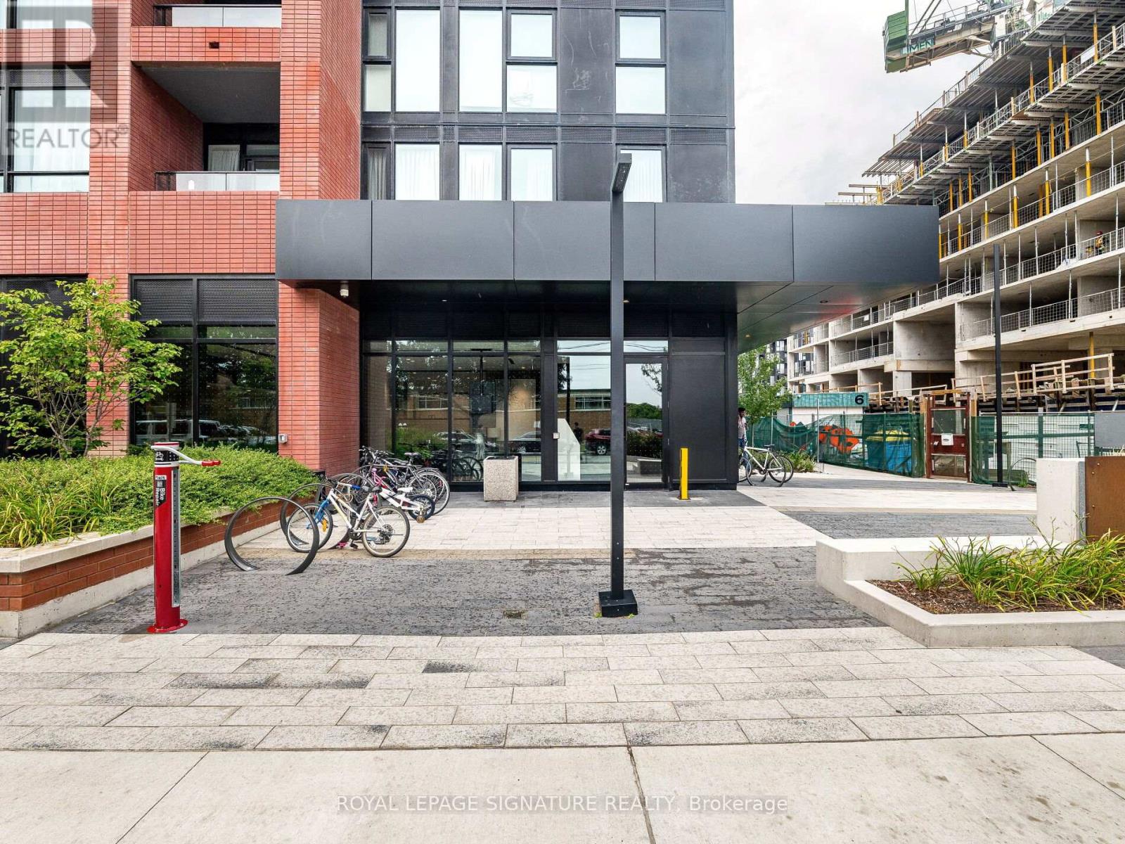 525 - 8 Tippett Road, Toronto, Ontario  M3H 0E7 - Photo 3 - C12769744