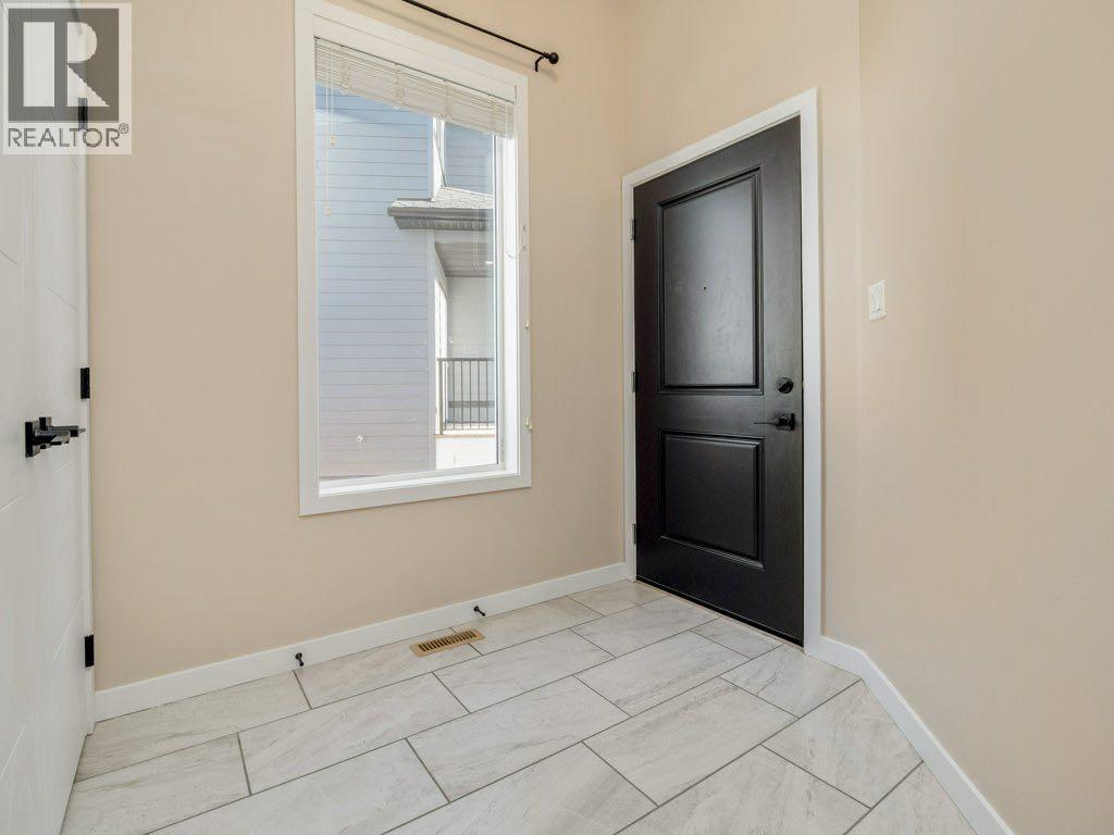 947 41 Avenue N, Lethbridge, Alberta  T1H 7G9 - Photo 6 - A2270387