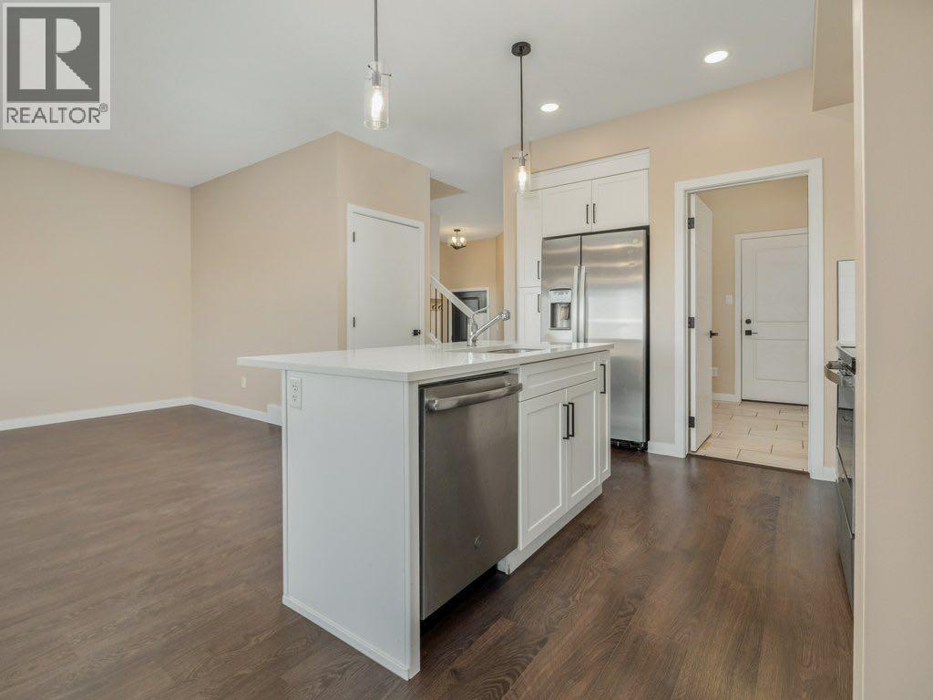 947 41 Avenue N, Lethbridge, Alberta  T1H 7G9 - Photo 12 - A2270387