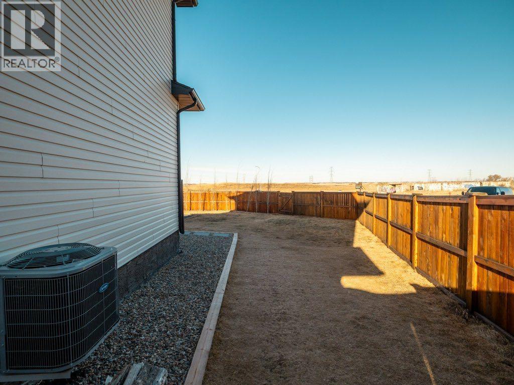 947 41 Avenue N, Lethbridge, Alberta  T1H 7G9 - Photo 41 - A2270387