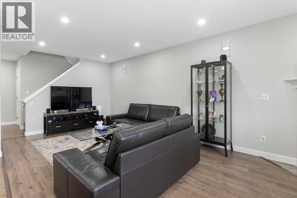 31 Bridlewood Road Sw, Calgary, Alberta  T2Y 3P9 - Photo 9 - A2283326