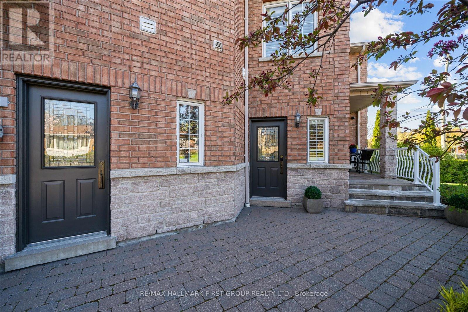 60 Brenda Crescent, Toronto, Ontario  M1K 3C6 - Photo 4 - E12769728