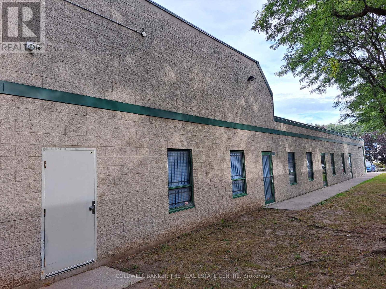 3&4 - 1050 Cooke Boulevard, Burlington, Ontario  L7T 4A8 - Photo 1 - W12769732