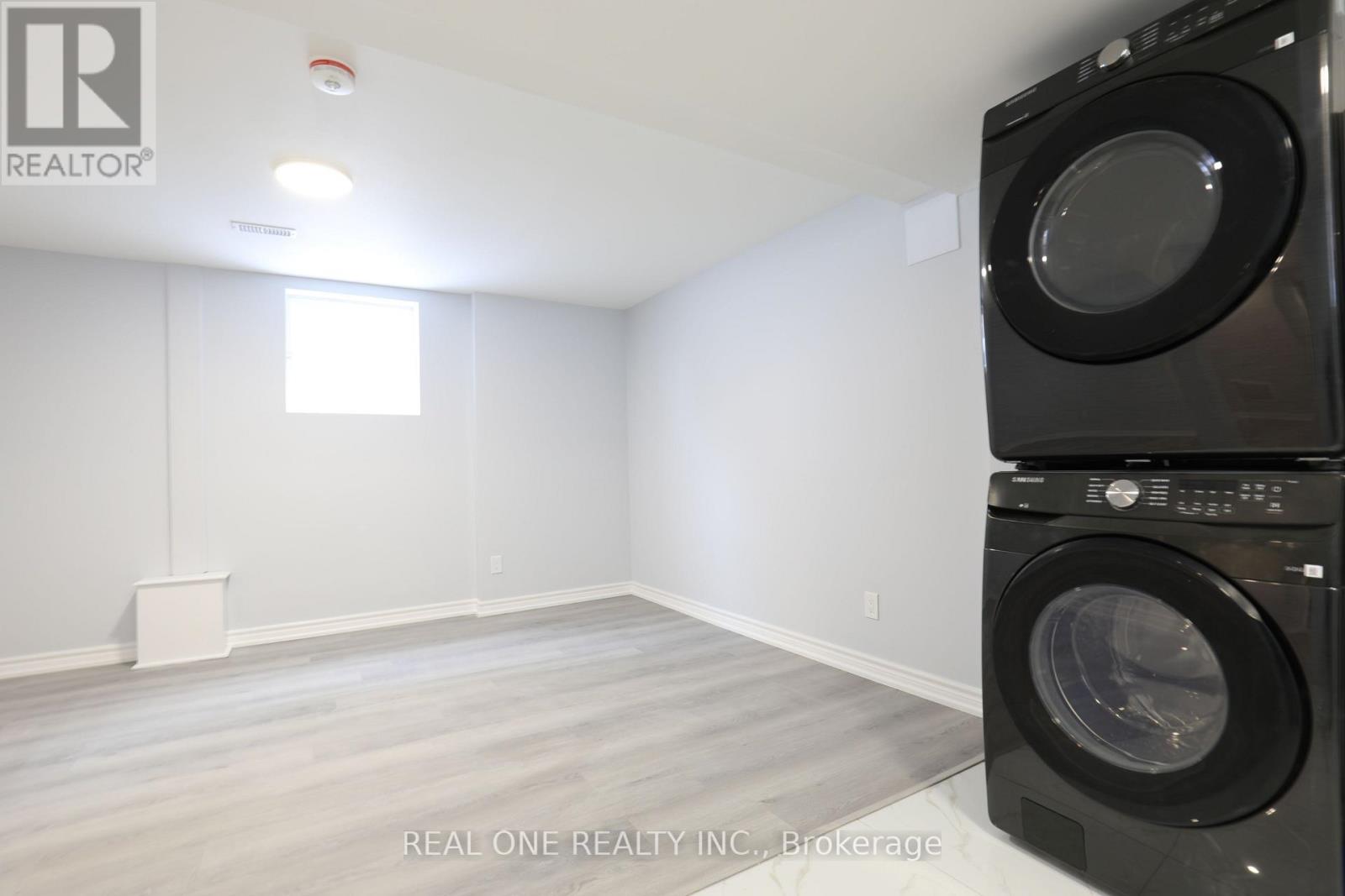 4499 Radisson (Bsmt) Crescent, Mississauga, Ontario  L5M 4C8 - Photo 11 - W12769734