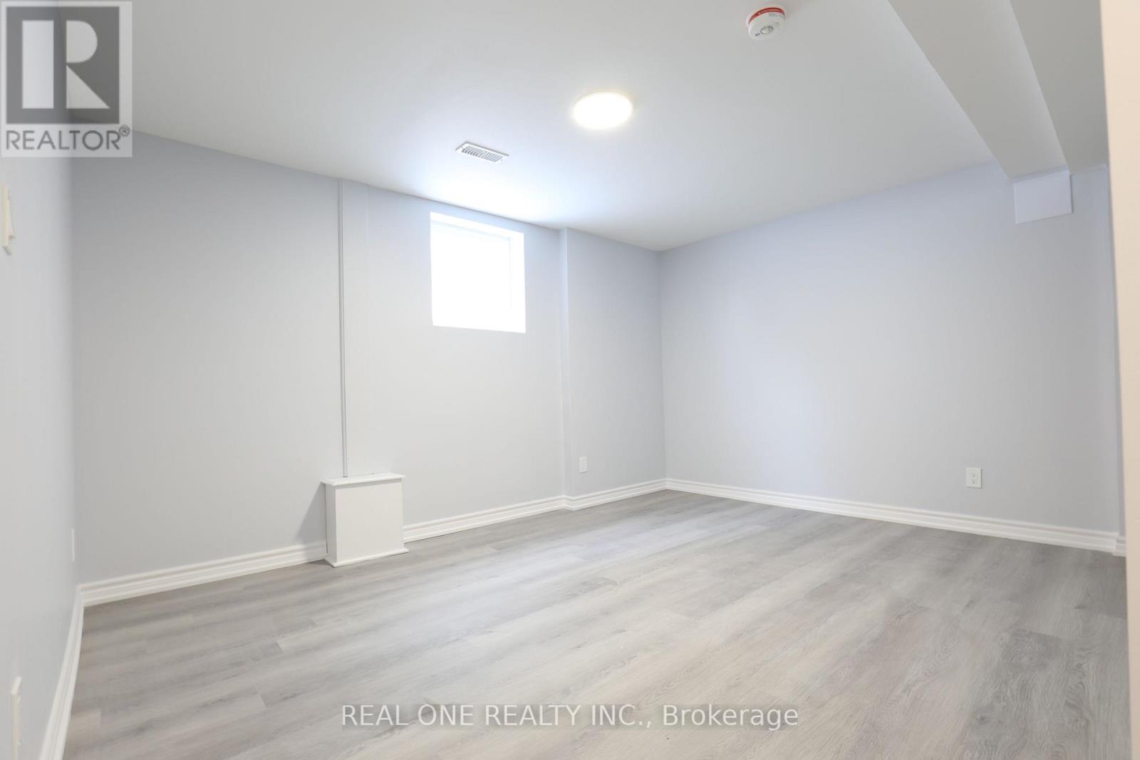 4499 Radisson (Bsmt) Crescent, Mississauga, Ontario  L5M 4C8 - Photo 4 - W12769734