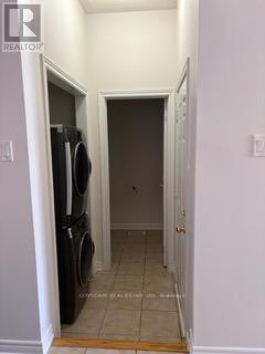 Upper - 4375 Trail Blazer Way, Mississauga, Ontario  L5R 0C5 - Photo 10 - W12769740
