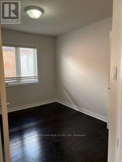 Upper - 4375 Trail Blazer Way, Mississauga, Ontario  L5R 0C5 - Photo 13 - W12769740