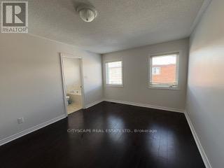 Upper - 4375 Trail Blazer Way, Mississauga, Ontario  L5R 0C5 - Photo 4 - W12769740