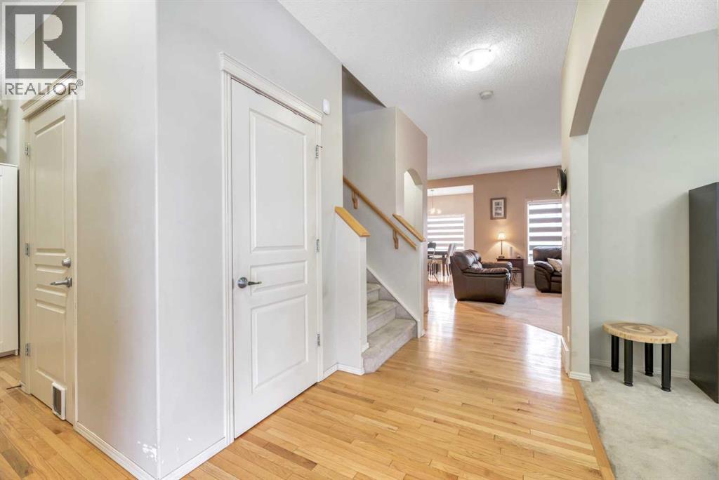 408 Rainbow Falls Way, Chestermere, Alberta  T1X 1S6 - Photo 4 - A2269868