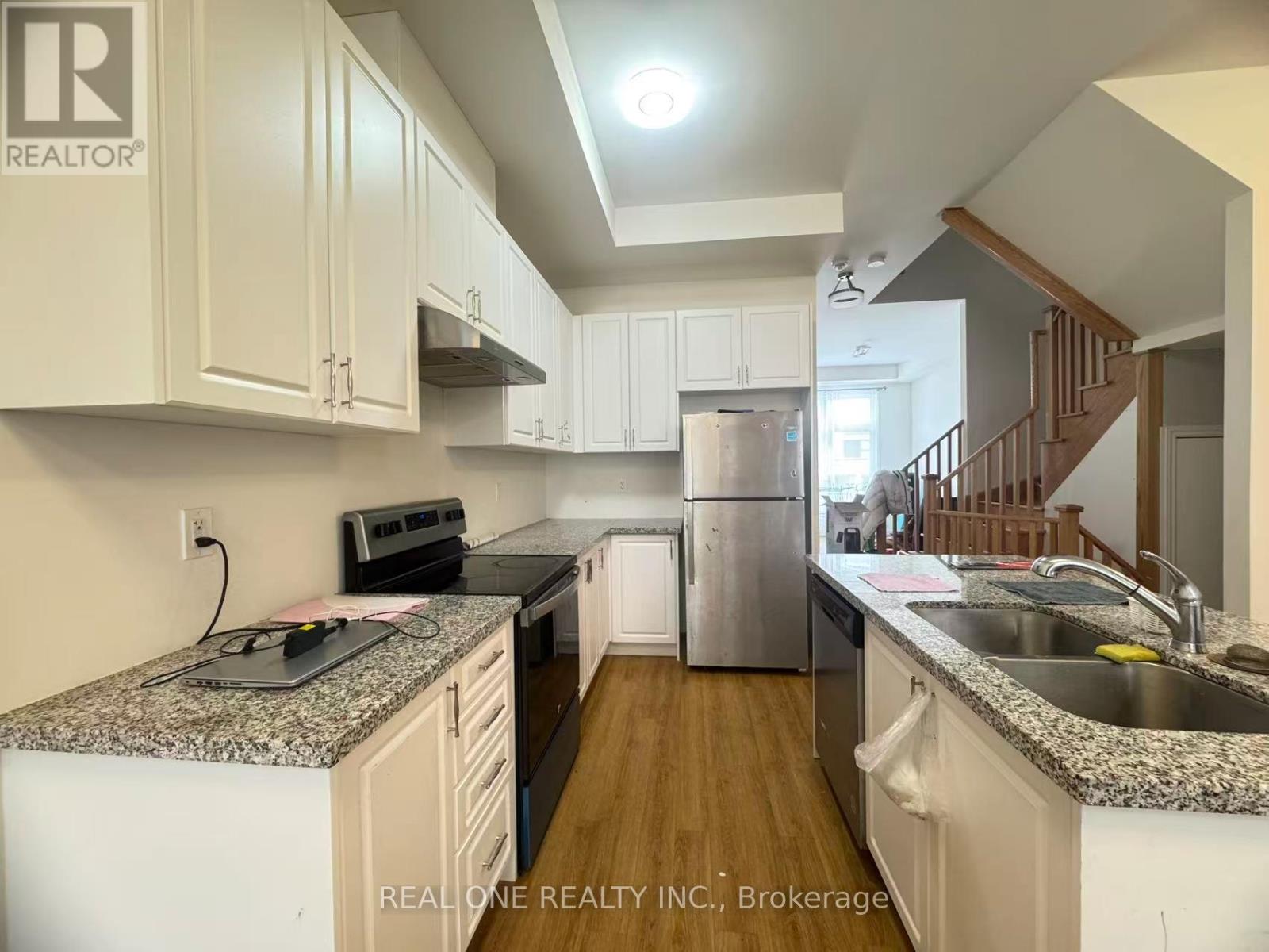 22 Andalusia Lane, Markham, Ontario  L6E 0V3 - Photo 5 - N12769548