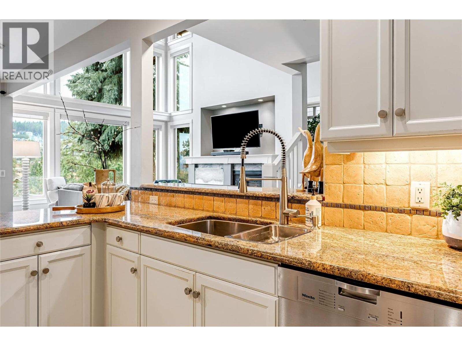 420 Niblick Court, Vernon, British Columbia  V1H 1V6 - Photo 17 - 10375151