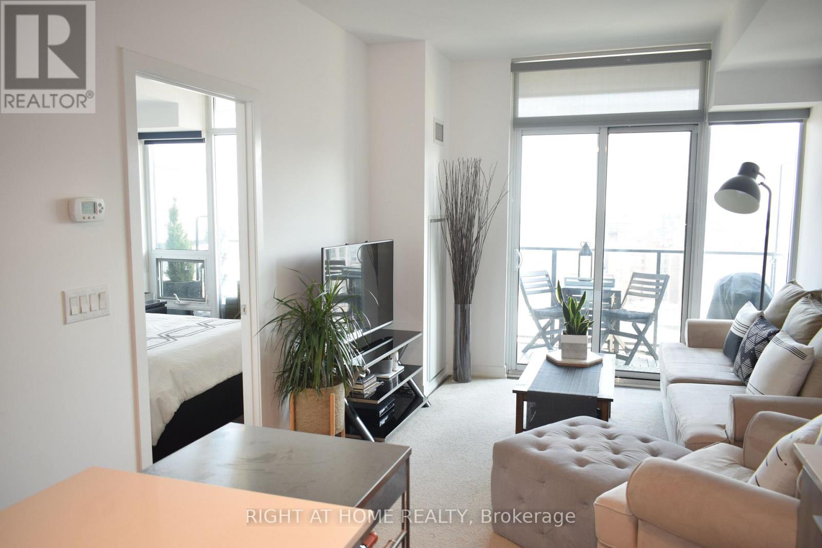 1207 - 105 George Street, Toronto (Moss Park), Ontario  M5S 2E8 - Photo 14 - C12769766