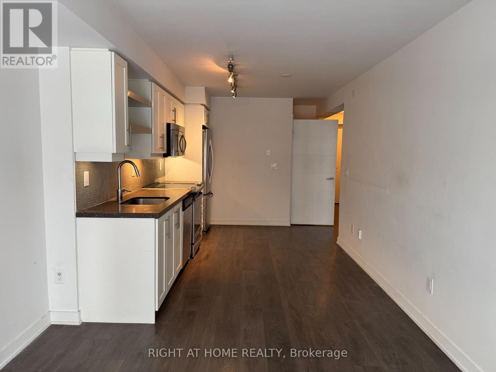 623 - 525 Adelaide Street W, Toronto (Waterfront Communities), Ontario  M5V 0N7 - Photo 2 - C12769768