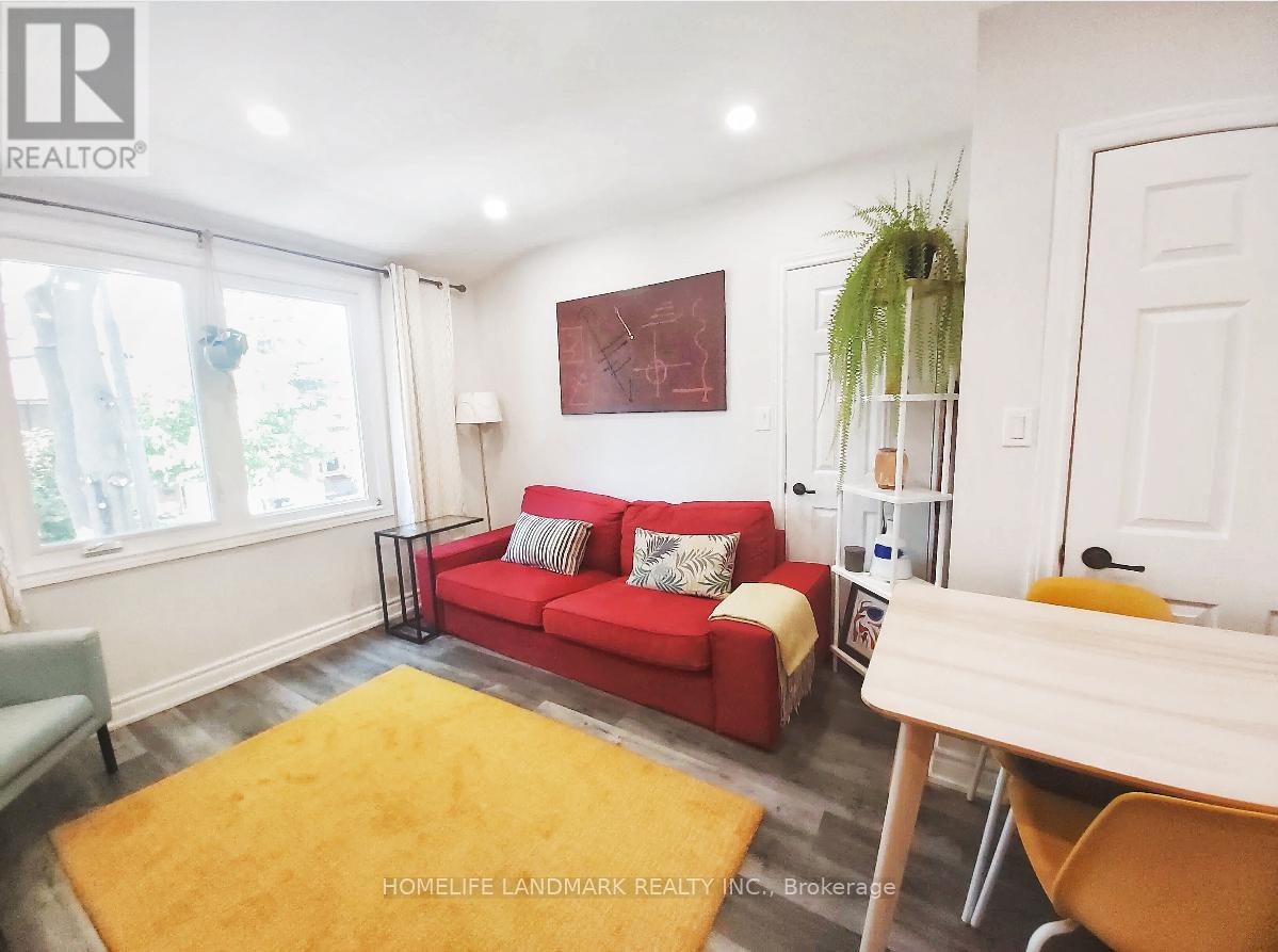 Upper - 43 Enderby Road, Toronto, Ontario  M4E 2S4 - Photo 3 - E12764050