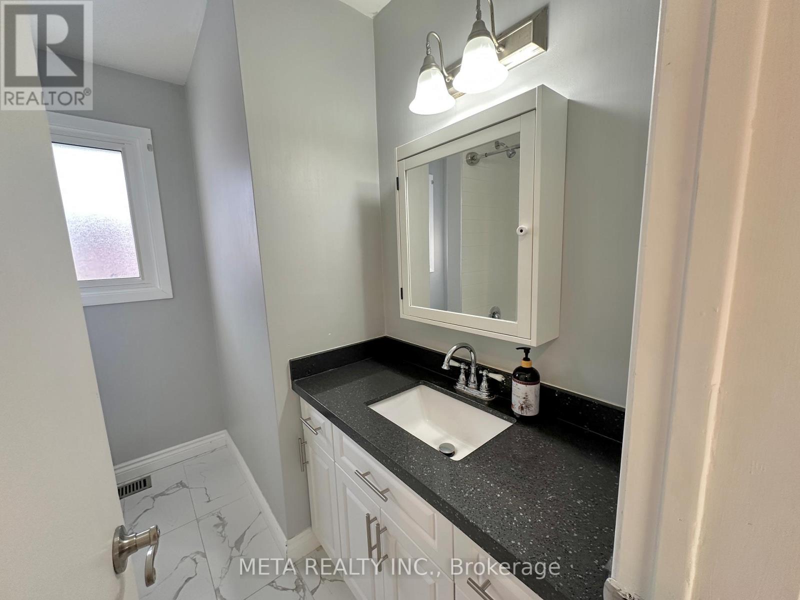 1398 Lakefield Street, Oshawa (Lakeview), Ontario  L1J 3Y9 - Photo 19 - E12769782