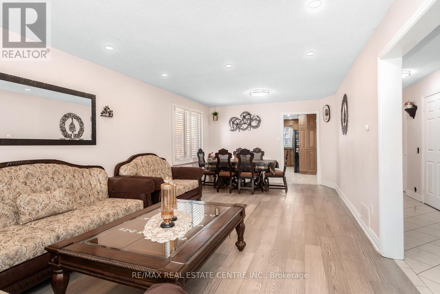 41 Presidential Street, Vaughan, Ontario  L4L 5H2 - Photo 8 - N12769764