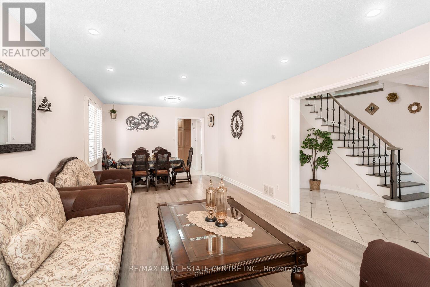 41 Presidential Street, Vaughan, Ontario  L4L 5H2 - Photo 9 - N12769764