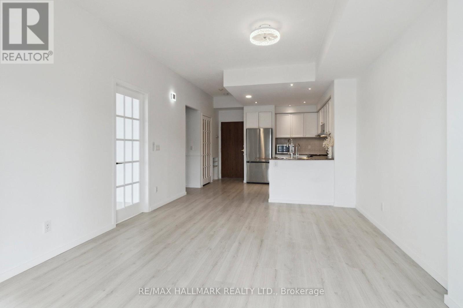 713 - 2 Maison Parc Court, Vaughan (Lakeview Estates), Ontario  L4J 9K4 - Photo 10 - N12769784