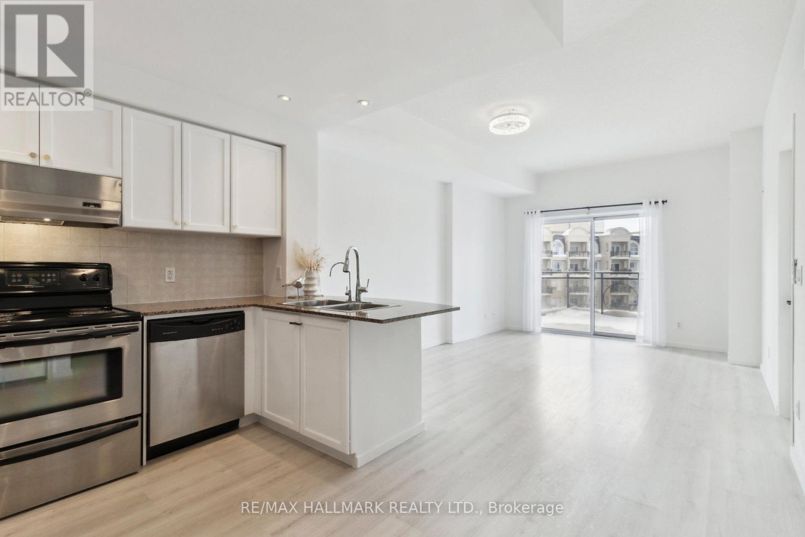 713 - 2 Maison Parc Court, Vaughan (Lakeview Estates), Ontario  L4J 9K4 - Photo 11 - N12769784