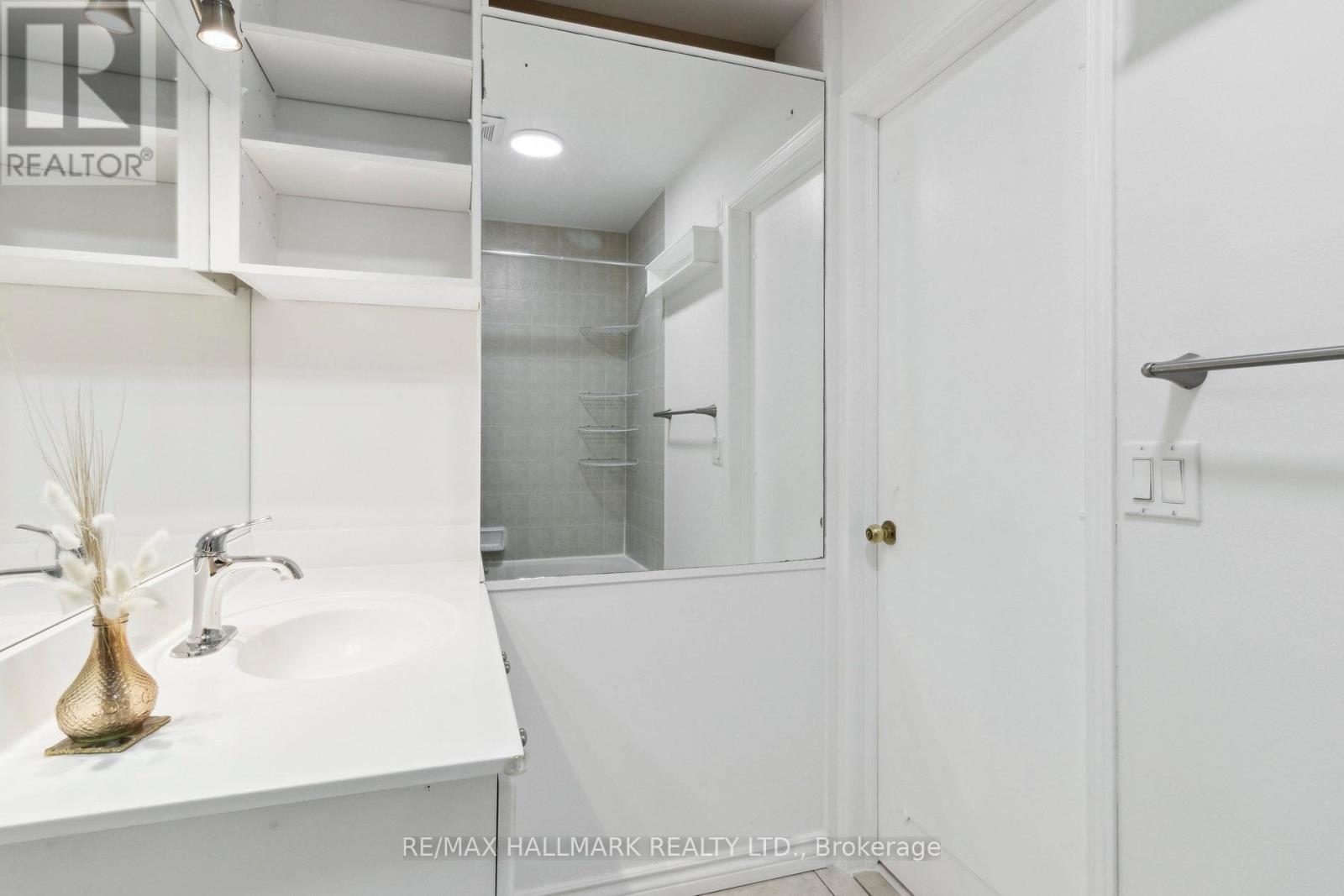 713 - 2 Maison Parc Court, Vaughan (Lakeview Estates), Ontario  L4J 9K4 - Photo 17 - N12769784