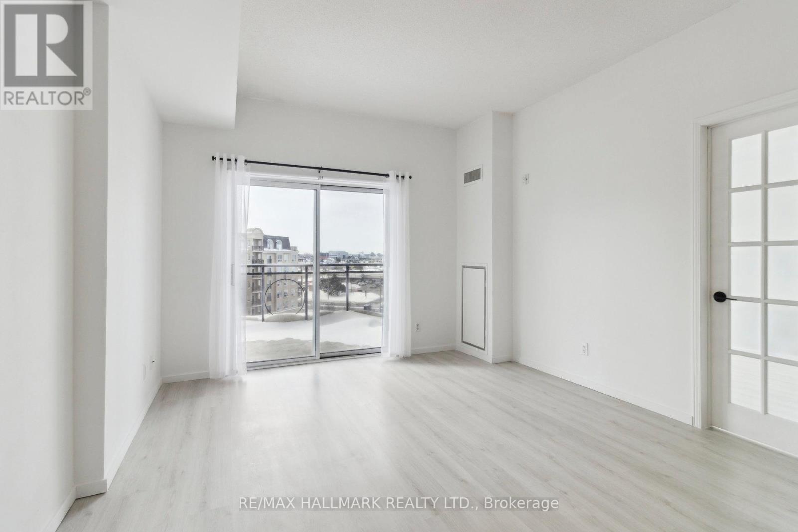 713 - 2 Maison Parc Court, Vaughan (Lakeview Estates), Ontario  L4J 9K4 - Photo 8 - N12769784