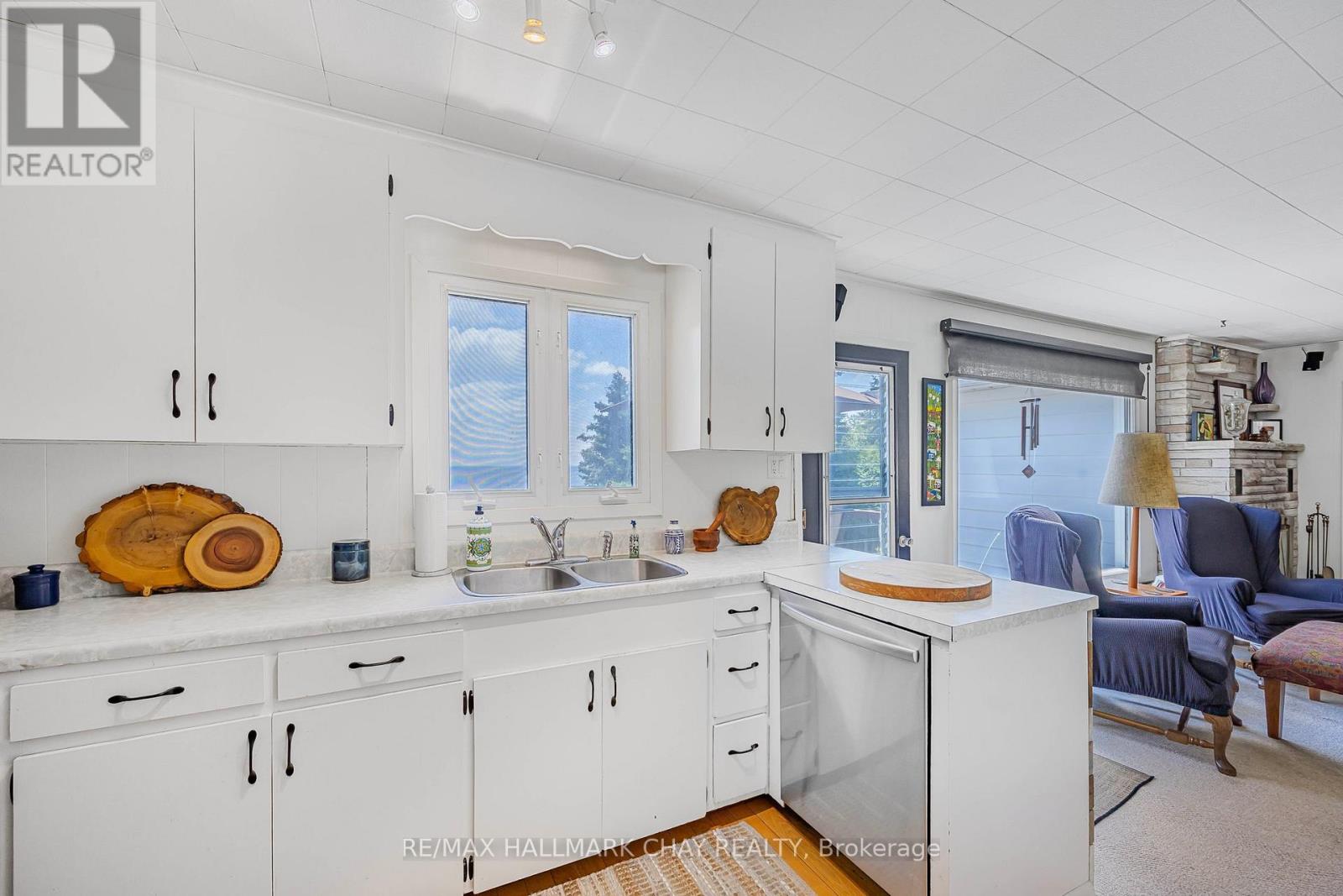 1125 Woodland Drive, Oro-Medonte, Ontario  L3V 6H1 - Photo 14 - S12769786