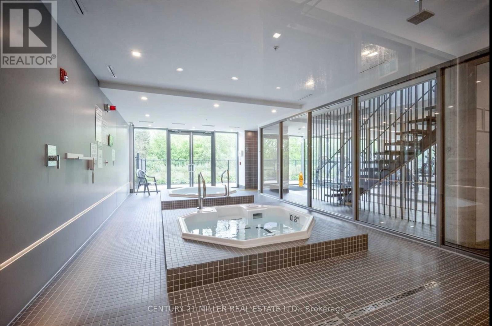 B 507 - 5240 Dundas Street, Burlington (Orchard), Ontario  L7L 0J6 - Photo 10 - W12769772