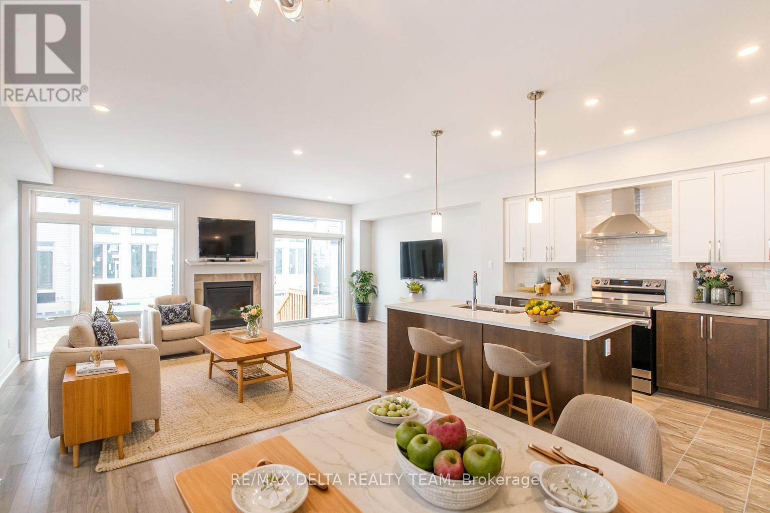 667 Cordelette Circle, Ottawa, Ontario  K1W 0P2 - Photo 2 - X12761126