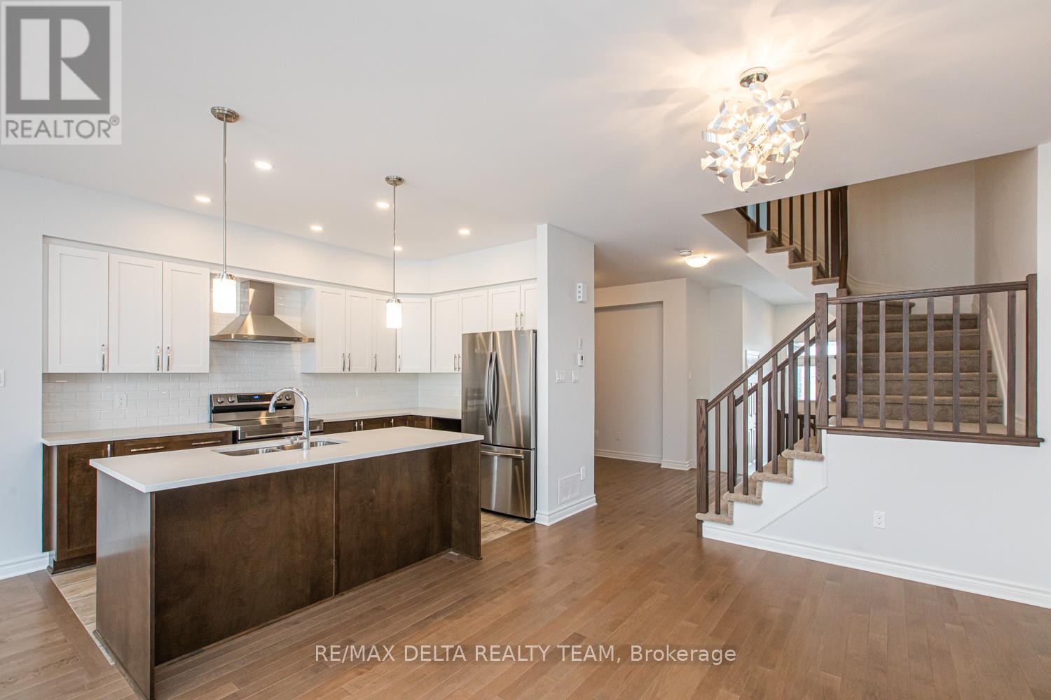 667 Cordelette Circle, Ottawa, Ontario  K1W 0P2 - Photo 4 - X12761126