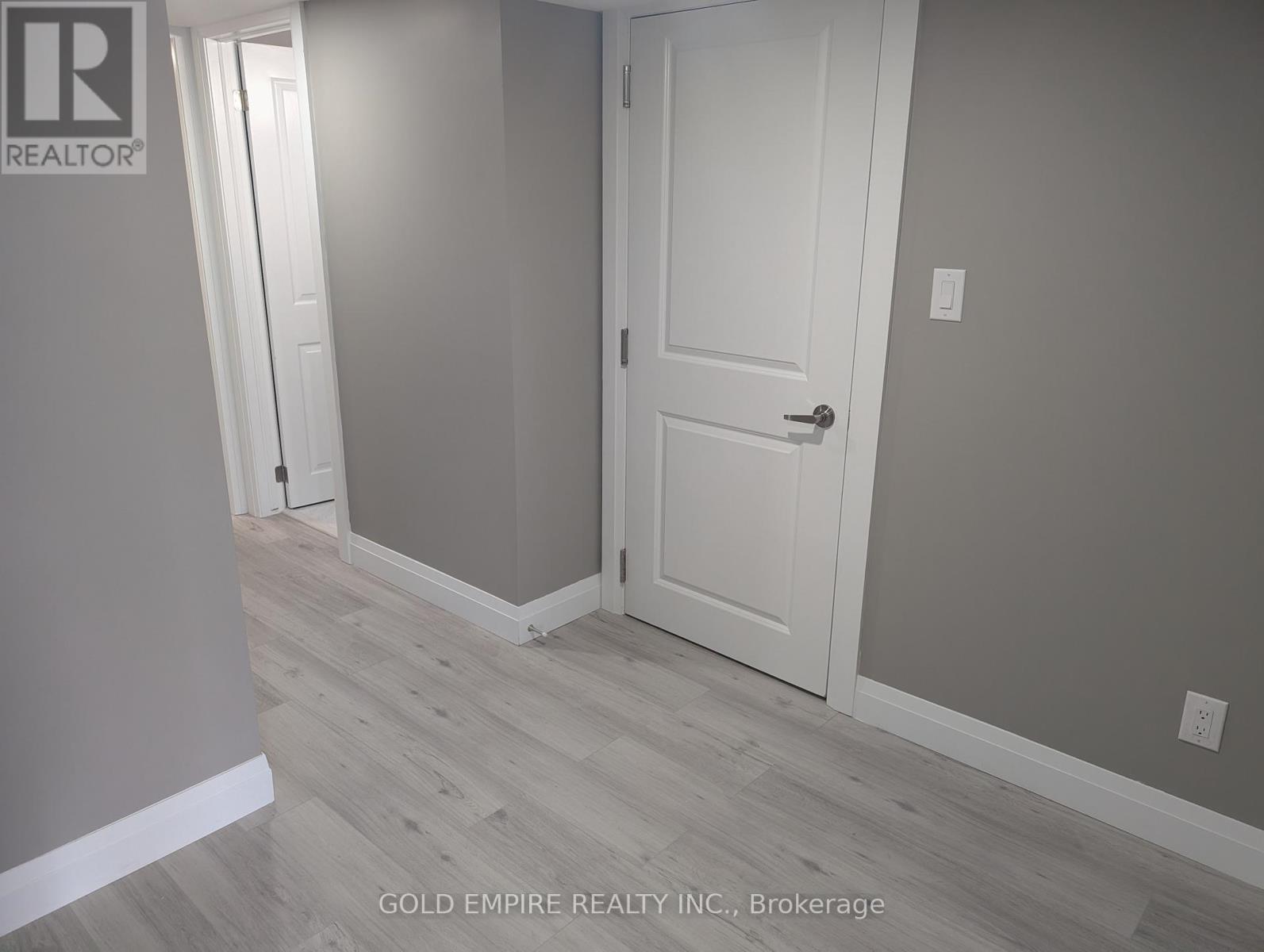 Lower - 22 Ahmed Place, St. Thomas, Ontario  N5R 0N2 - Photo 11 - X12769790