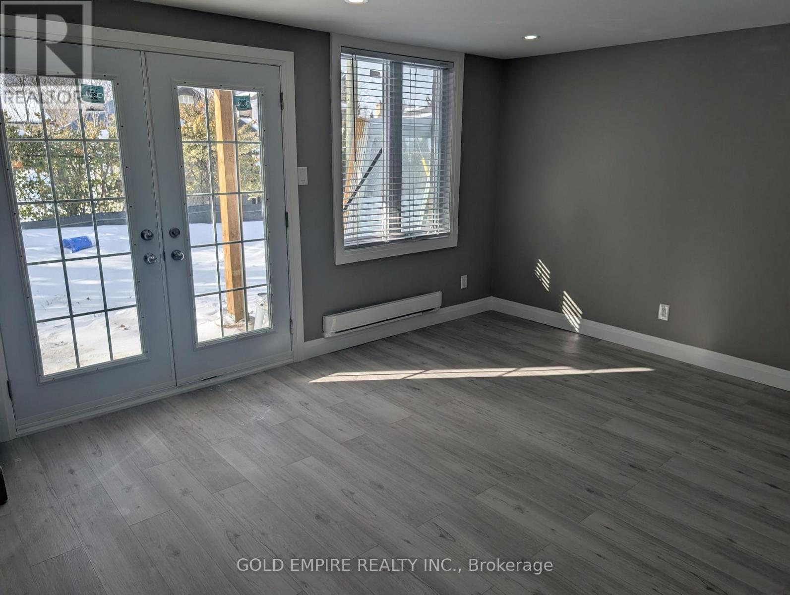 Lower - 22 Ahmed Place, St. Thomas, Ontario  N5R 0N2 - Photo 5 - X12769790