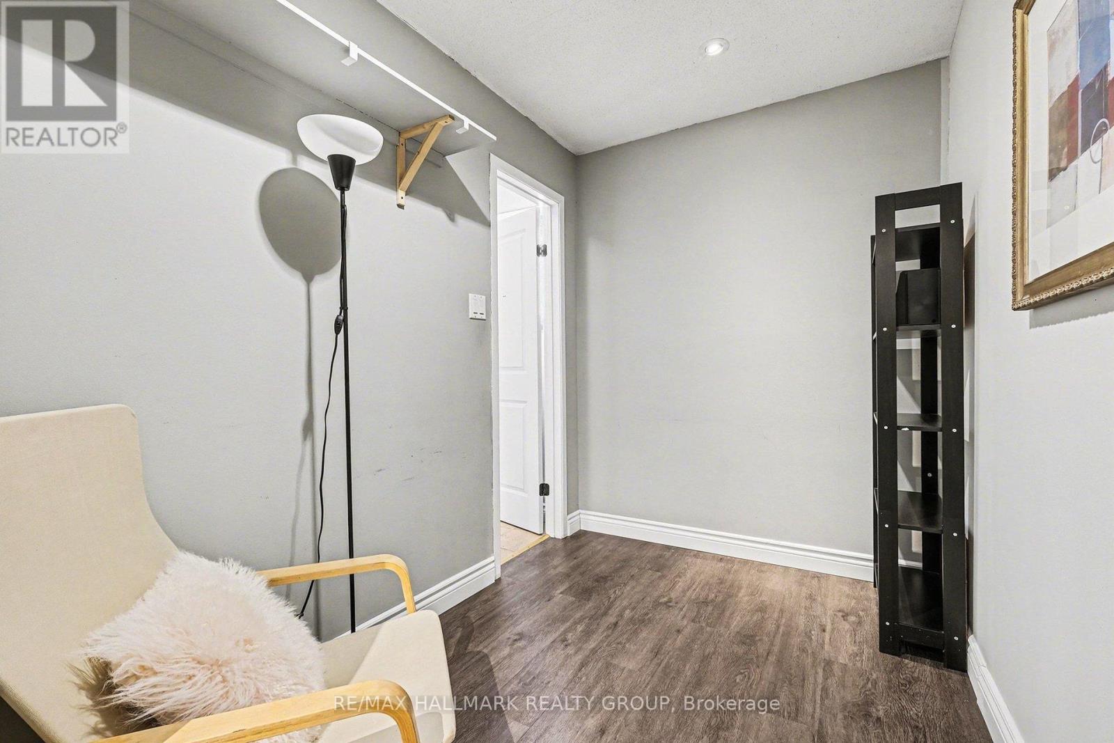 808 Torsa Court, Ottawa, Ontario  K2B 8P8 - Photo 15 - X12769800