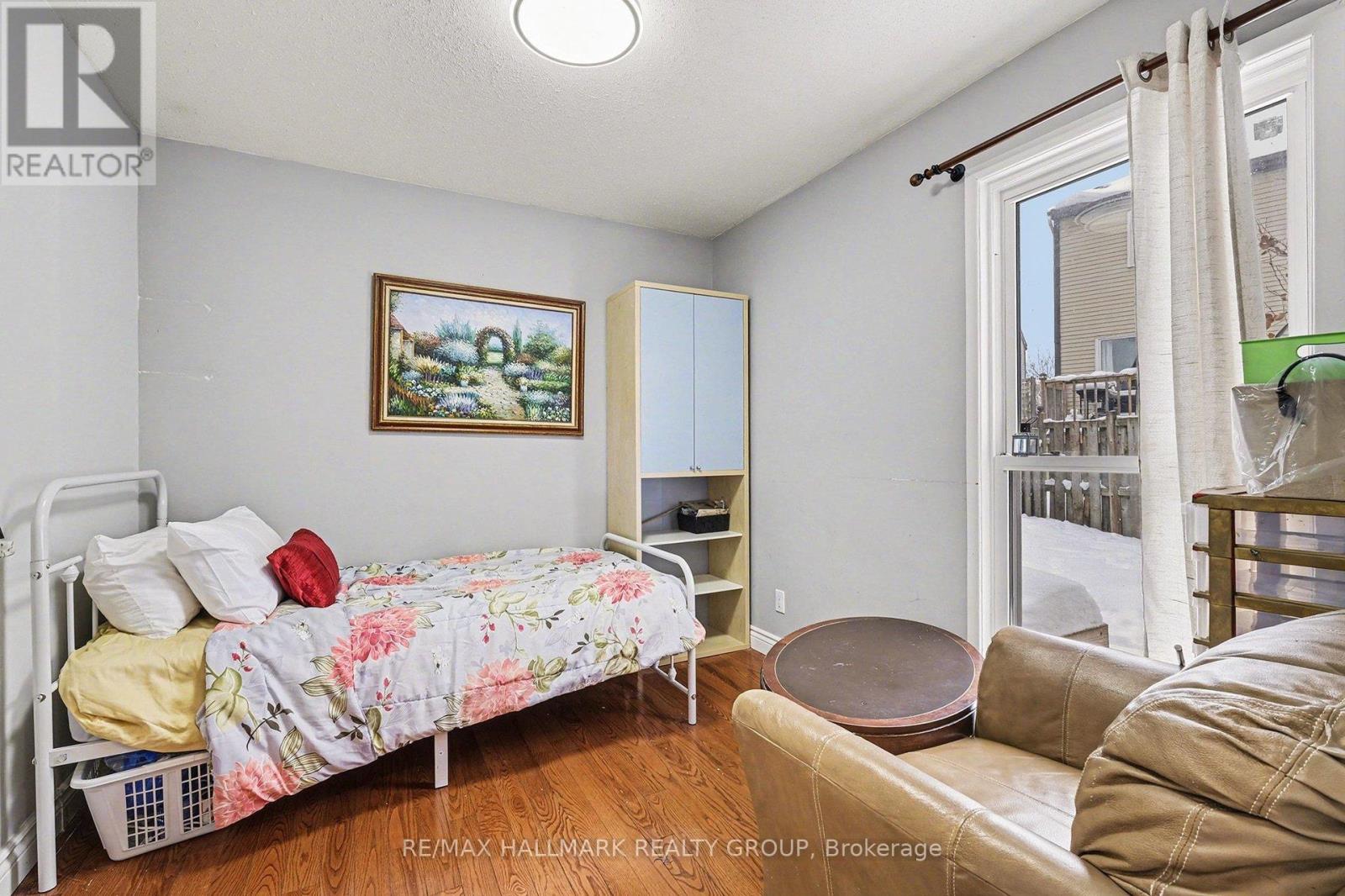 808 Torsa Court, Ottawa, Ontario  K2B 8P8 - Photo 9 - X12769800