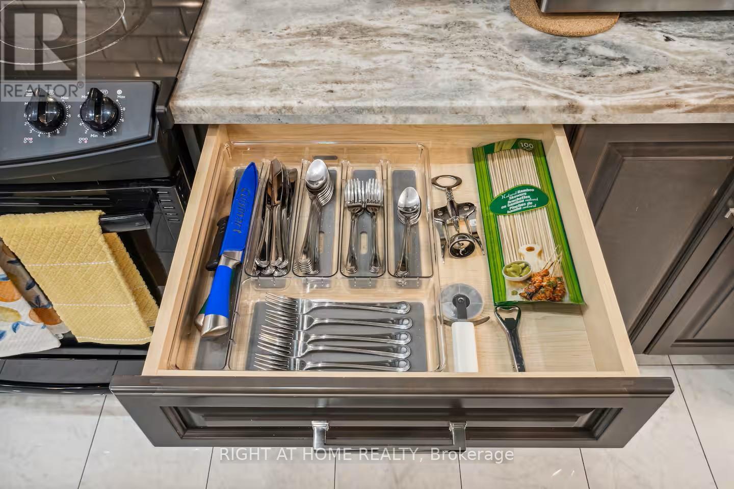 244 Paradelle Drive, Richmond Hill, Ontario  L4E 0E4 - Photo 22 - N12727686