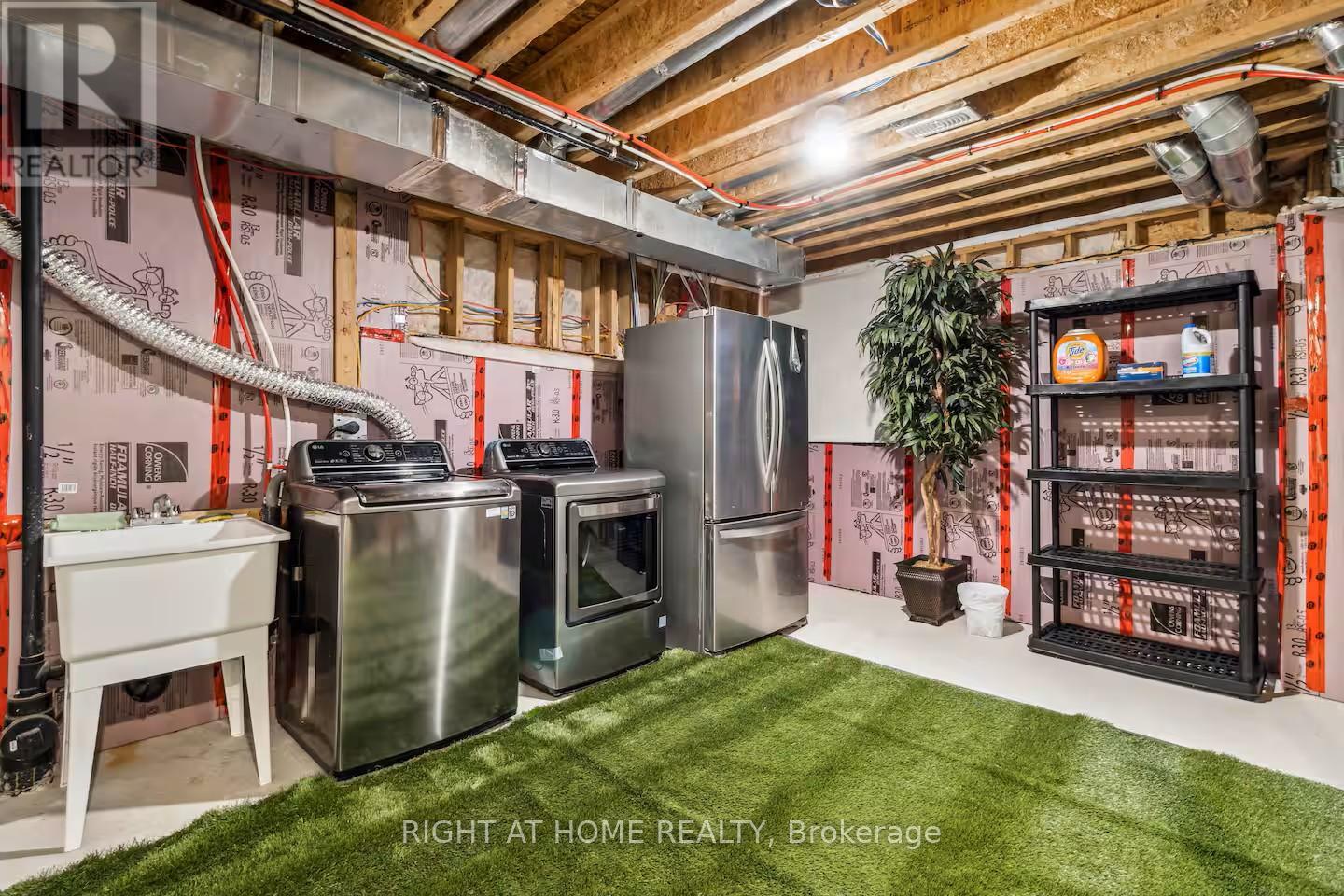 244 Paradelle Drive, Richmond Hill, Ontario  L4E 0E4 - Photo 41 - N12727686