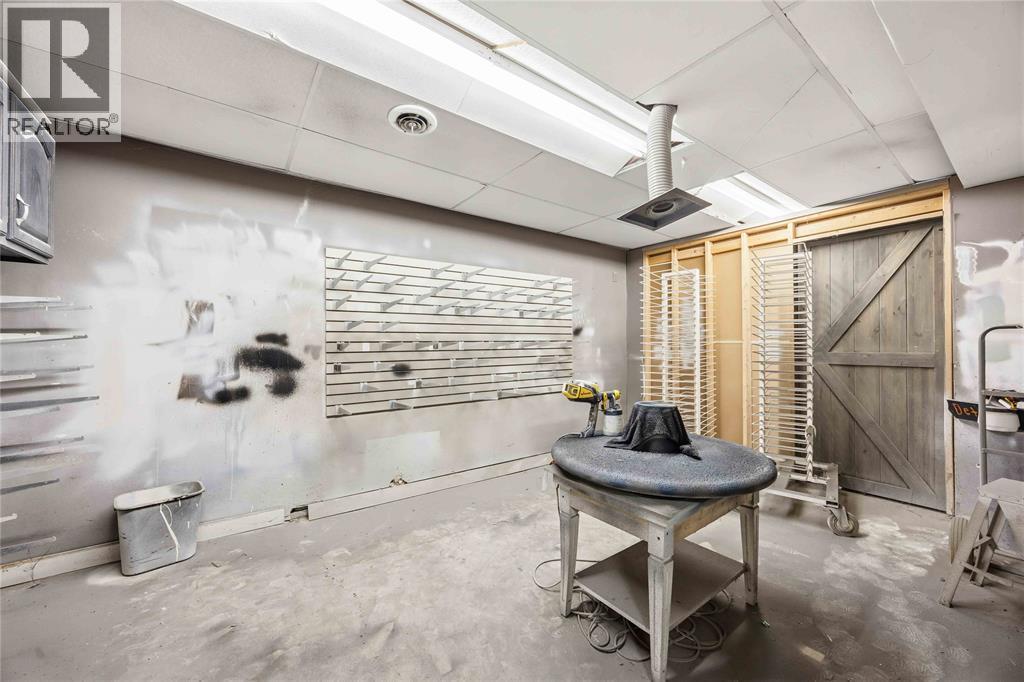 116 East Street North, Sarnia, Ontario  N7T 6X2 - Photo 5 - 26002492