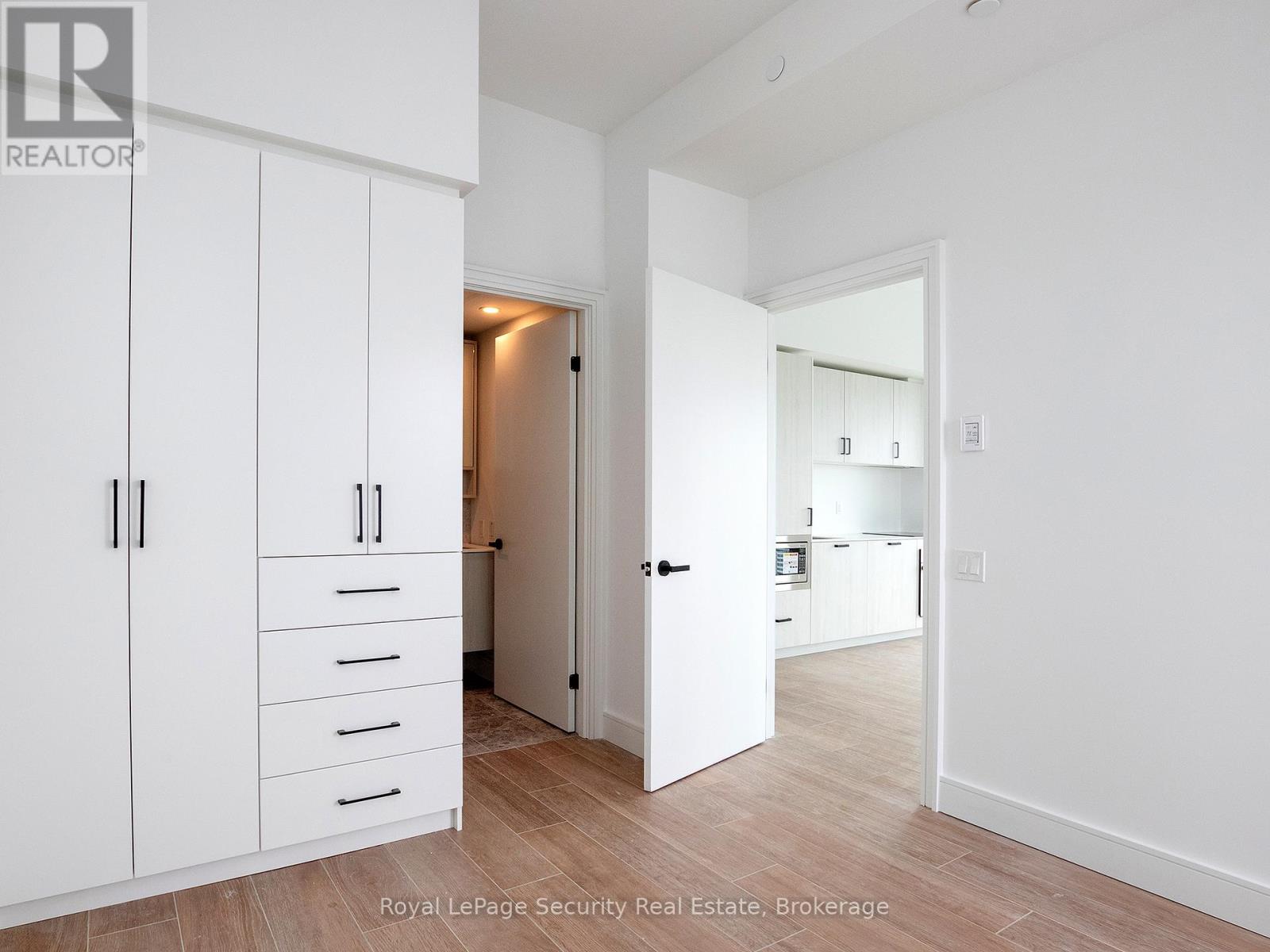 5710 - 88 Queen Street E, Toronto (Church-Yonge Corridor), Ontario  M5C 0B6 - Photo 12 - C12769794