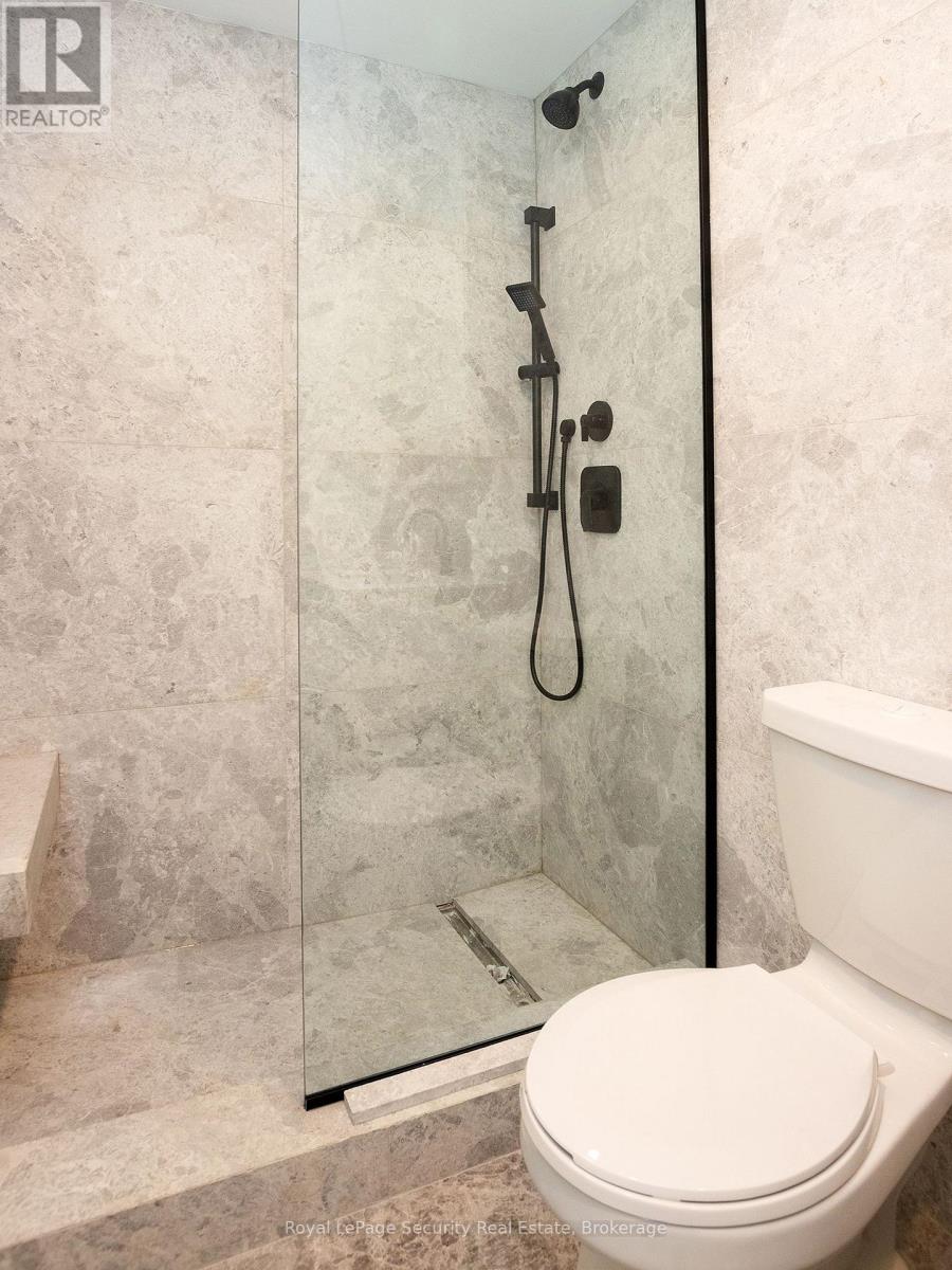 5710 - 88 Queen Street E, Toronto (Church-Yonge Corridor), Ontario  M5C 0B6 - Photo 13 - C12769794