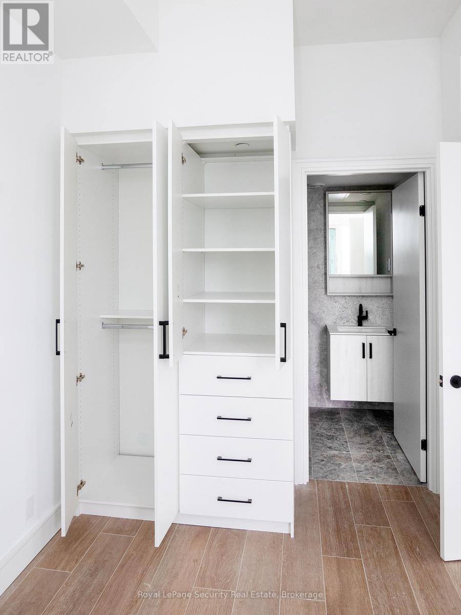 5710 - 88 Queen Street E, Toronto (Church-Yonge Corridor), Ontario  M5C 0B6 - Photo 17 - C12769794