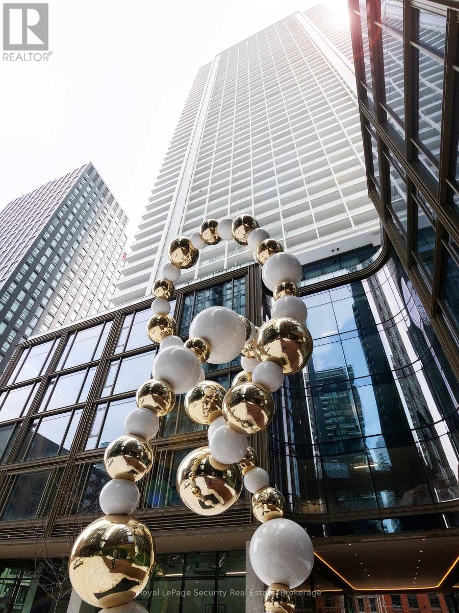 5710 - 88 Queen Street E, Toronto (Church-Yonge Corridor), Ontario  M5C 0B6 - Photo 24 - C12769794