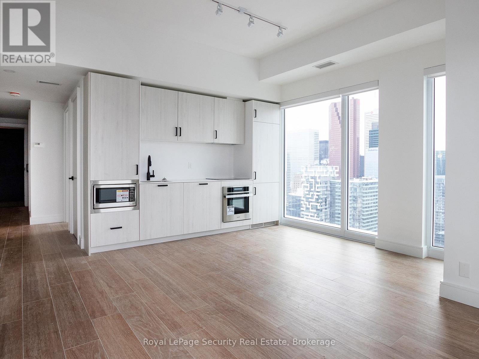 5710 - 88 Queen Street E, Toronto (Church-Yonge Corridor), Ontario  M5C 0B6 - Photo 4 - C12769794