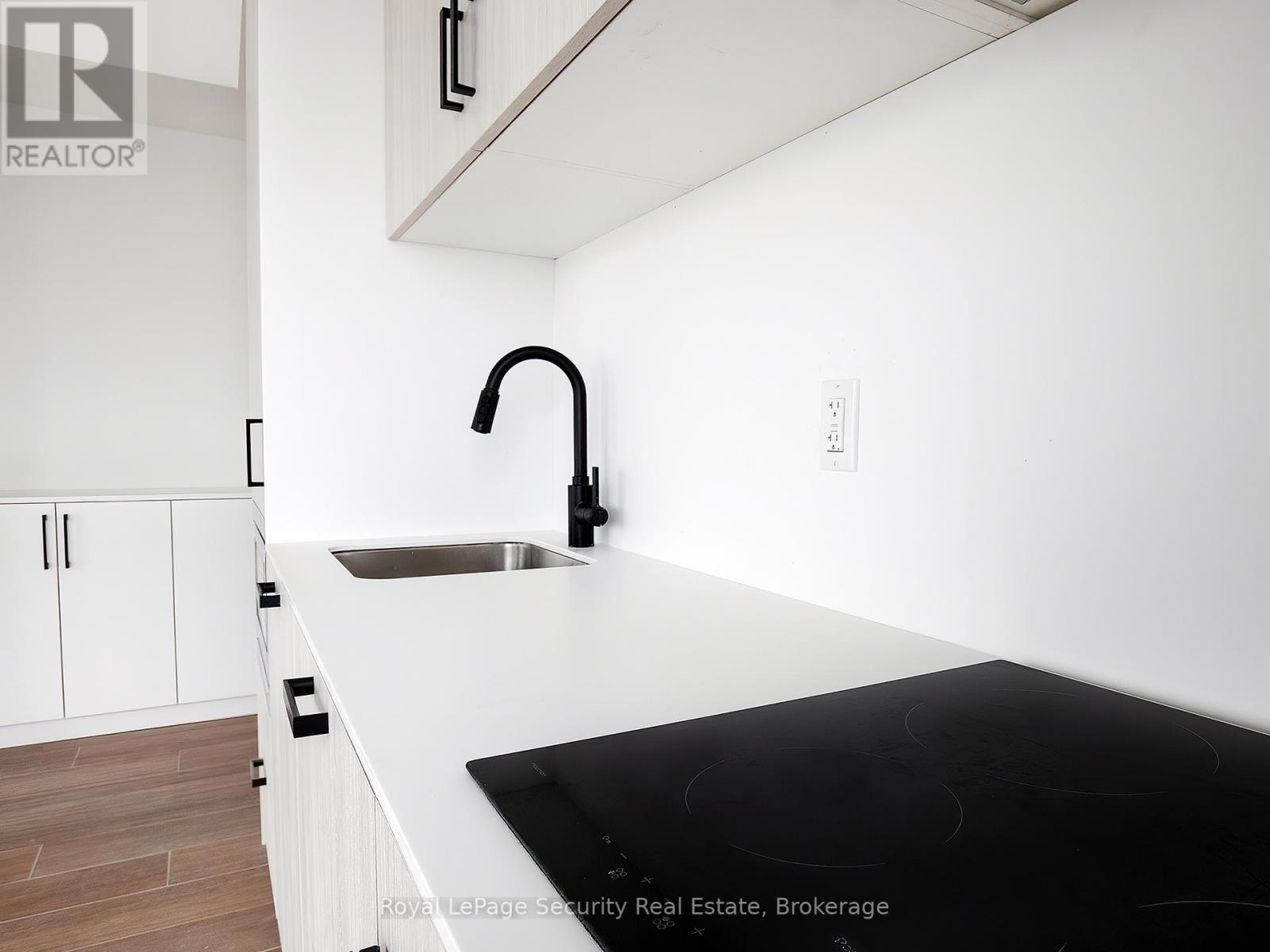 5710 - 88 Queen Street E, Toronto (Church-Yonge Corridor), Ontario  M5C 0B6 - Photo 8 - C12769794