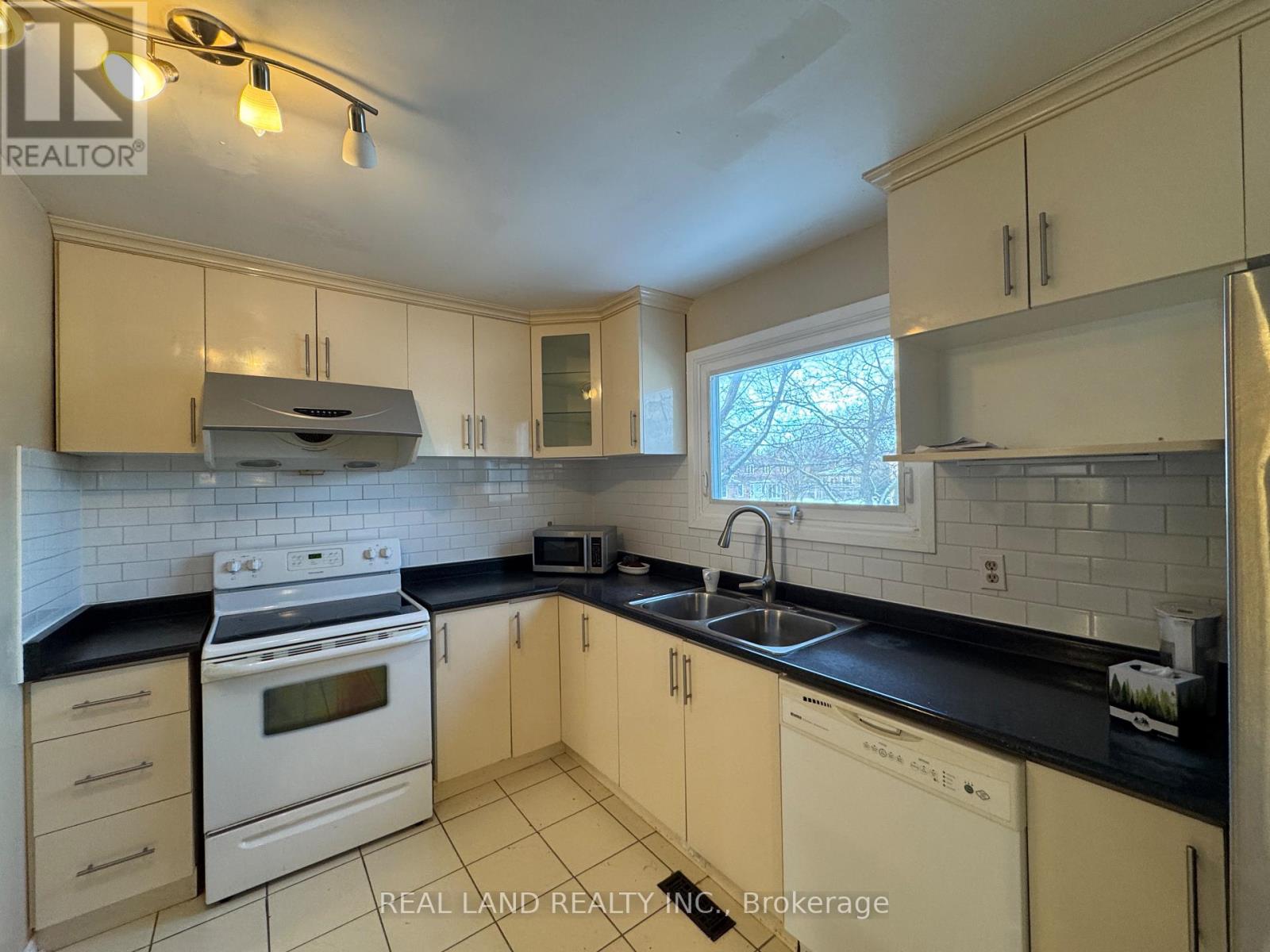 55 Snapdragon Drive, Toronto (Pleasant View), Ontario  M2J 4X5 - Photo 23 - C12769838