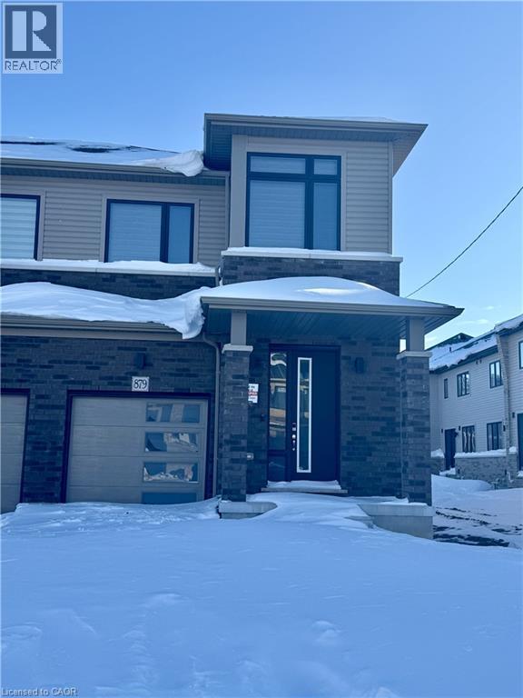 879 Douro Street, Stratford, Ontario  N5A 0E3 - Photo 1 - 40803227