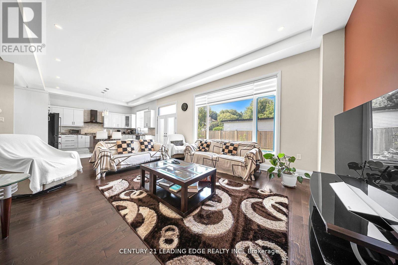 736 Hillview Crescent, Pickering (West Shore), Ontario  L1W 2S1 - Photo 9 - E12769820