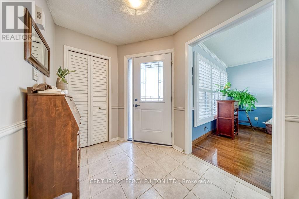 1037 Maury Crescent, Pickering (Liverpool), Ontario  L1X 1R3 - Photo 13 - E12769822